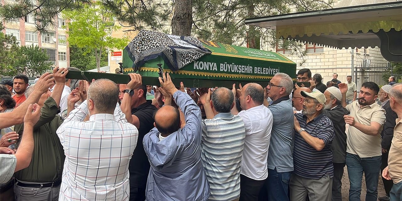Konya’da geçtiğimiz gün katledilen kadın gözyaşlarıyla uğurlandı