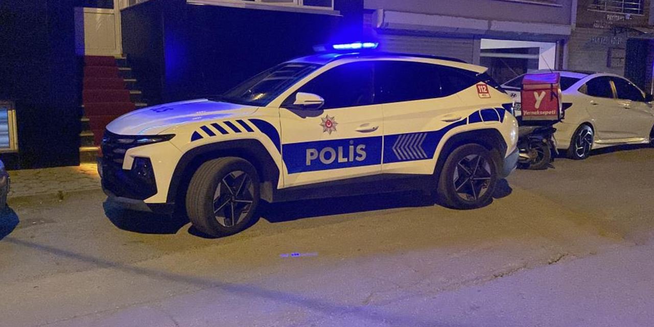 Eskişehir’de motosikletli kurye kazada yaralandı