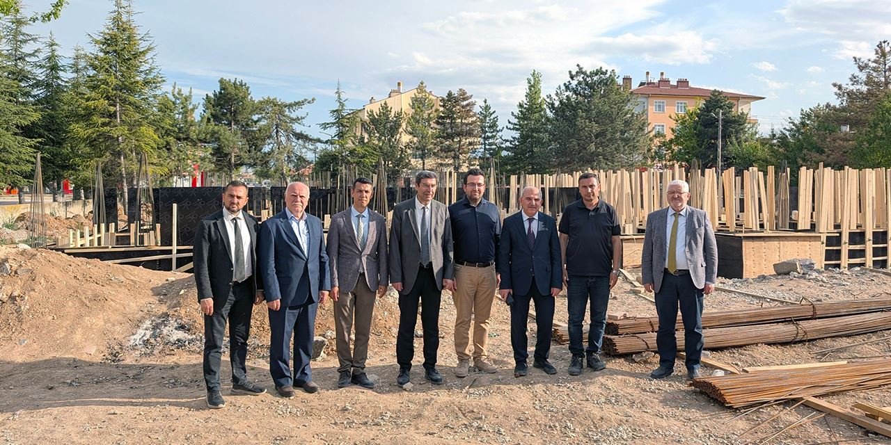 Sarayönü’nde sağlık altyapısı güçleniyor: Yeni tesisler yükseliyor