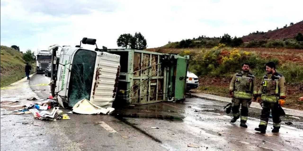 Ankara’da çöp kamyonu devrildi: 1 ölü, 1 yaralı