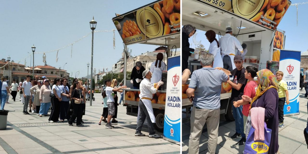 Mevlana Meydanı’nda lokma tatlısı ikramı