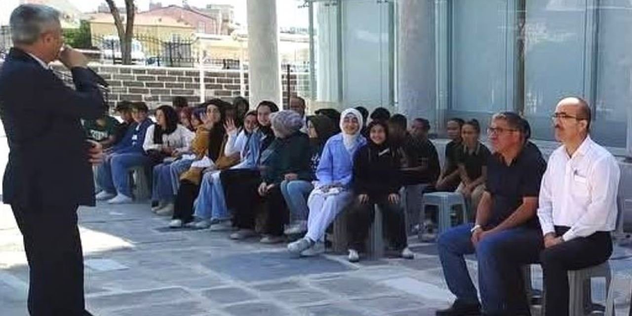 Karapınar'da öğrencilerden çevreye duyarlı yıl sonu şenliği