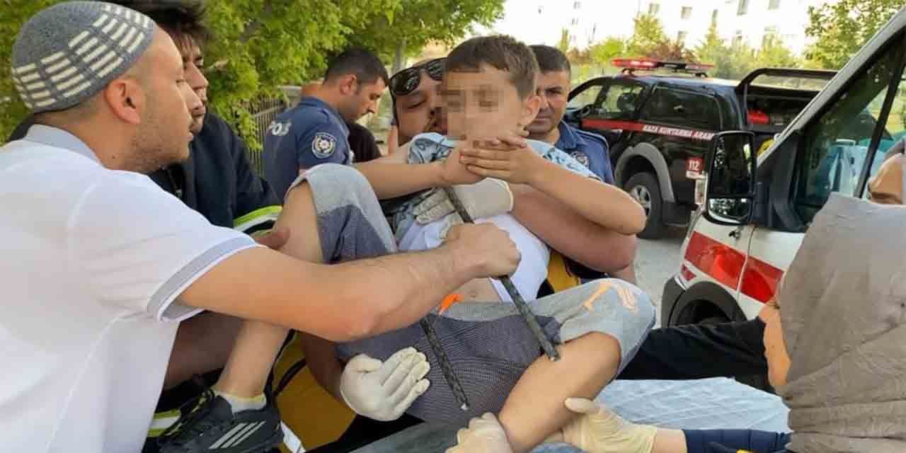 Korkuluk demiri koluna saplandı: 13 yaşındaki çocuk demirle hastaneye kaldırıldı