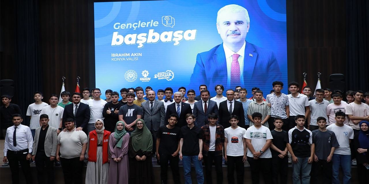 Vali Akın’dan gençlere güven mesajı: “Türkiye’yi Sizlere Emanet Ediyoruz”