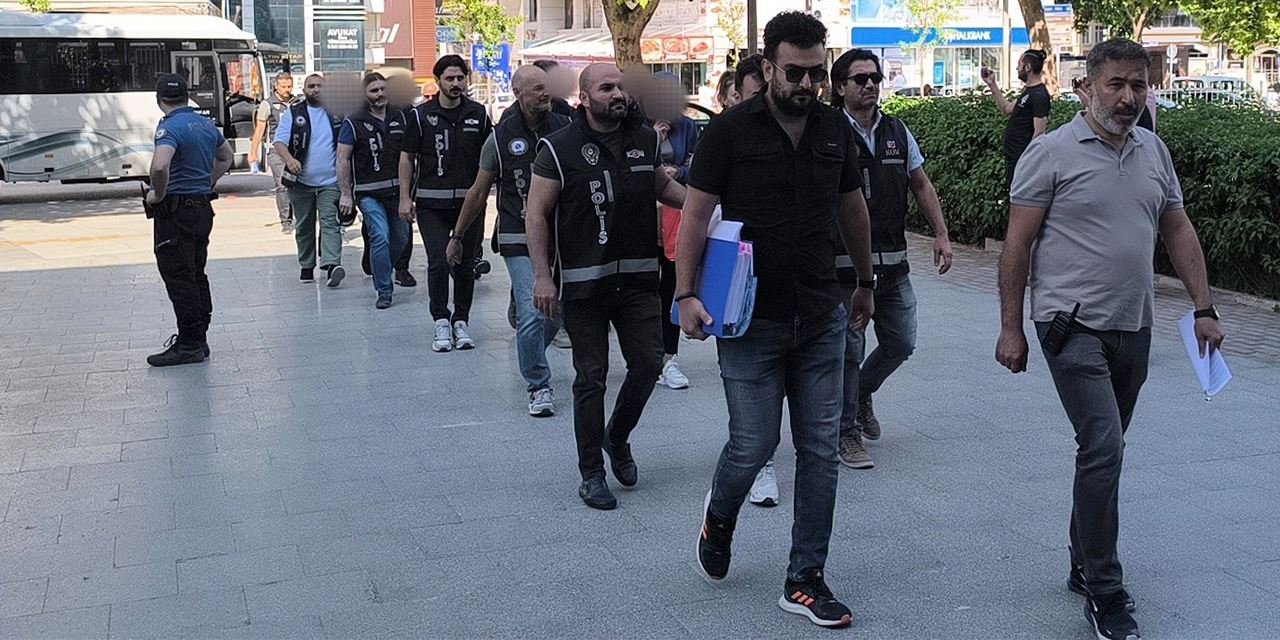 Galerici kılığında tefeci çetesi çökertildi