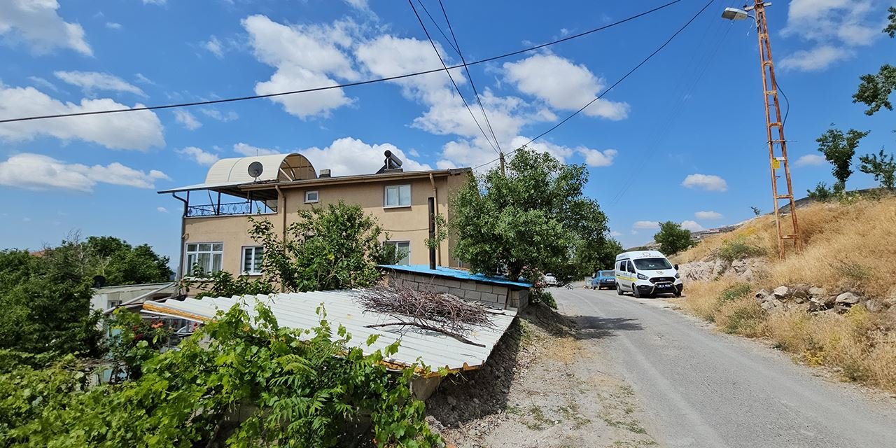 Evinin bahçesinde vuruldu, ağır yaralandı