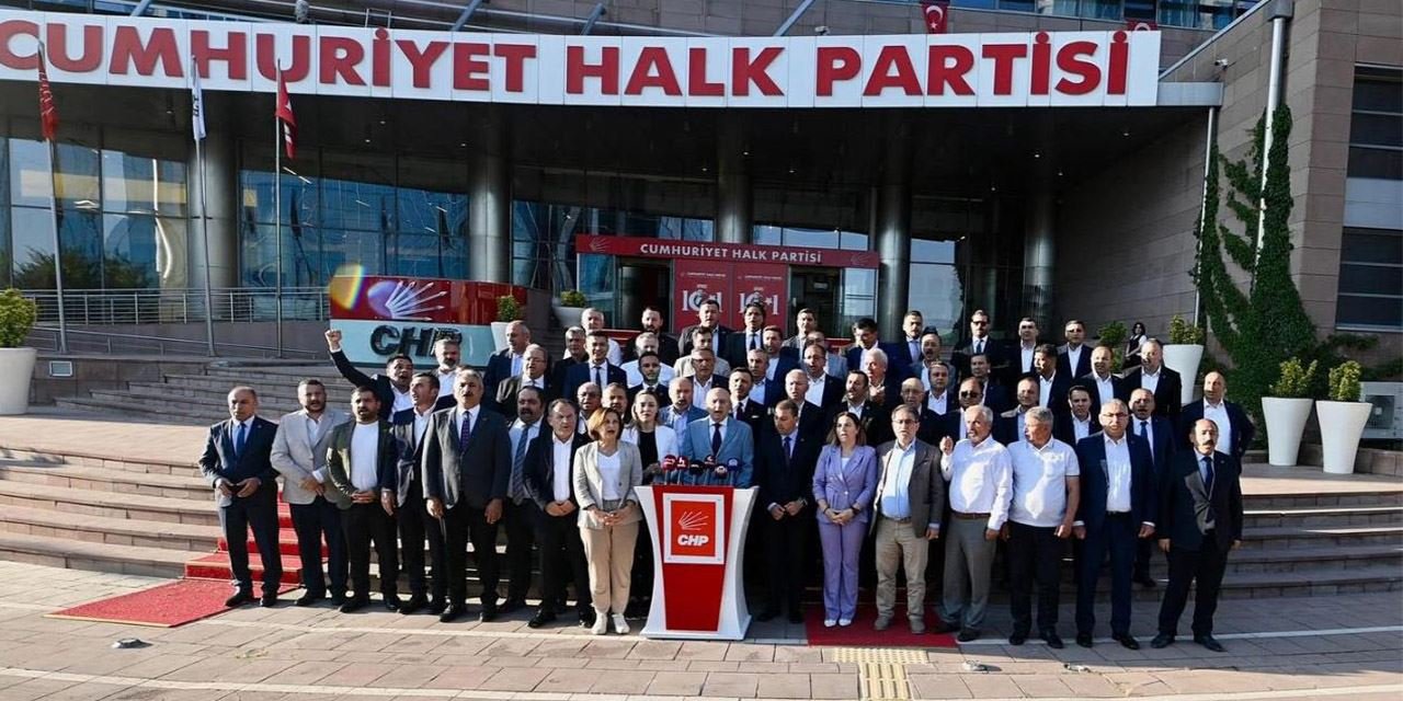 CHP’den mesaj: “Partimiz Teslim Alınamaz, Ekrem İmamoğlu’nun Yanındayız”