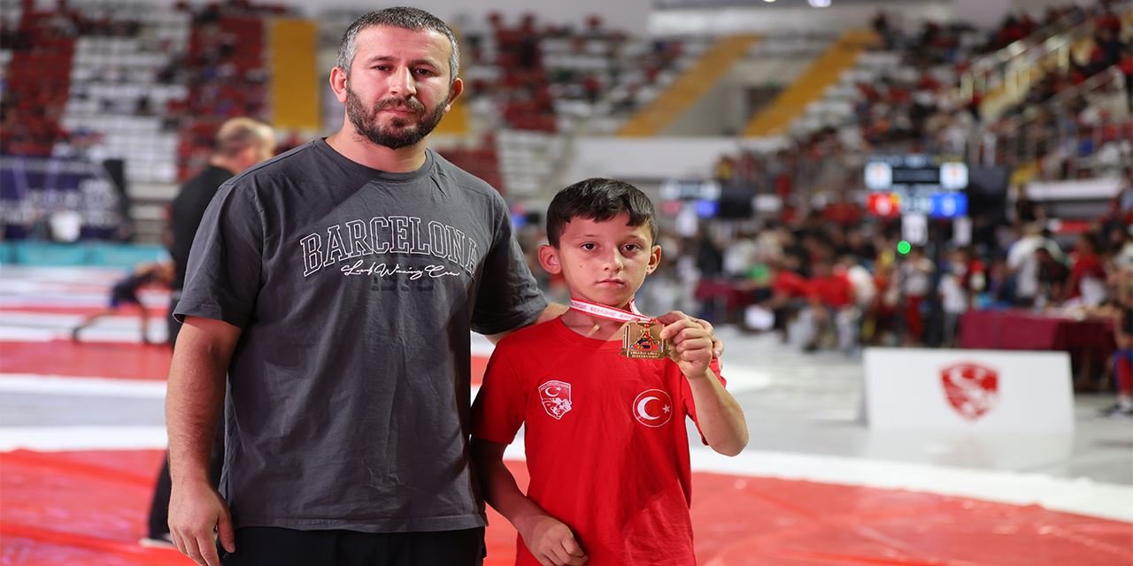 Hakkından vazgeçti, mağlup oldu ama gönülleri kazandı