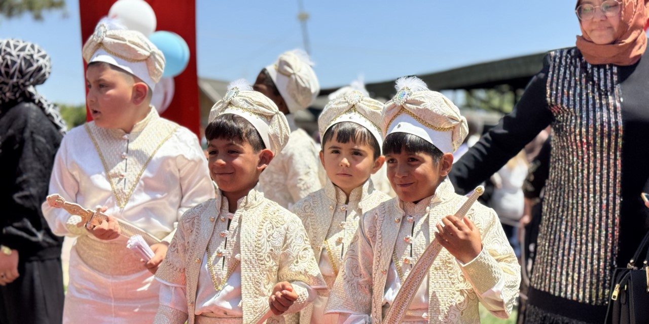 Konya'da 529 yıllık vakıf geleneğiyle 41 çocuk sünnet edildi