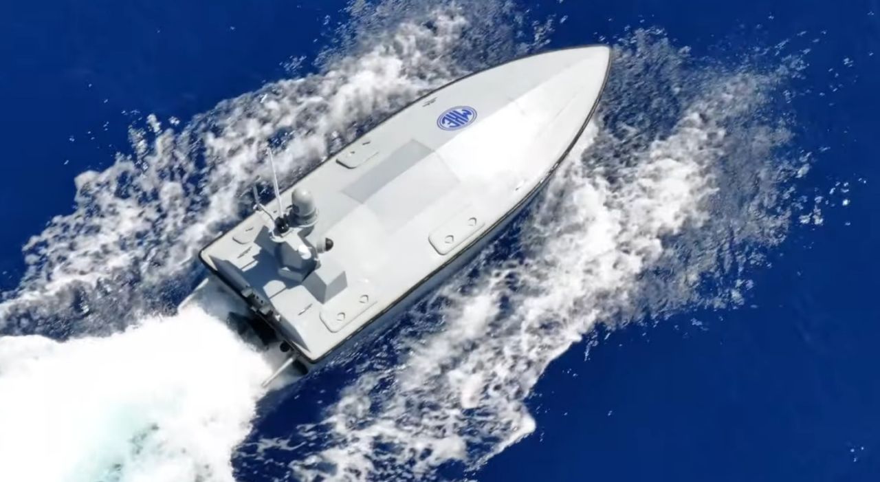 İnsansız deniz aracı 'Pirana' hedefleri tam isabet vurdu