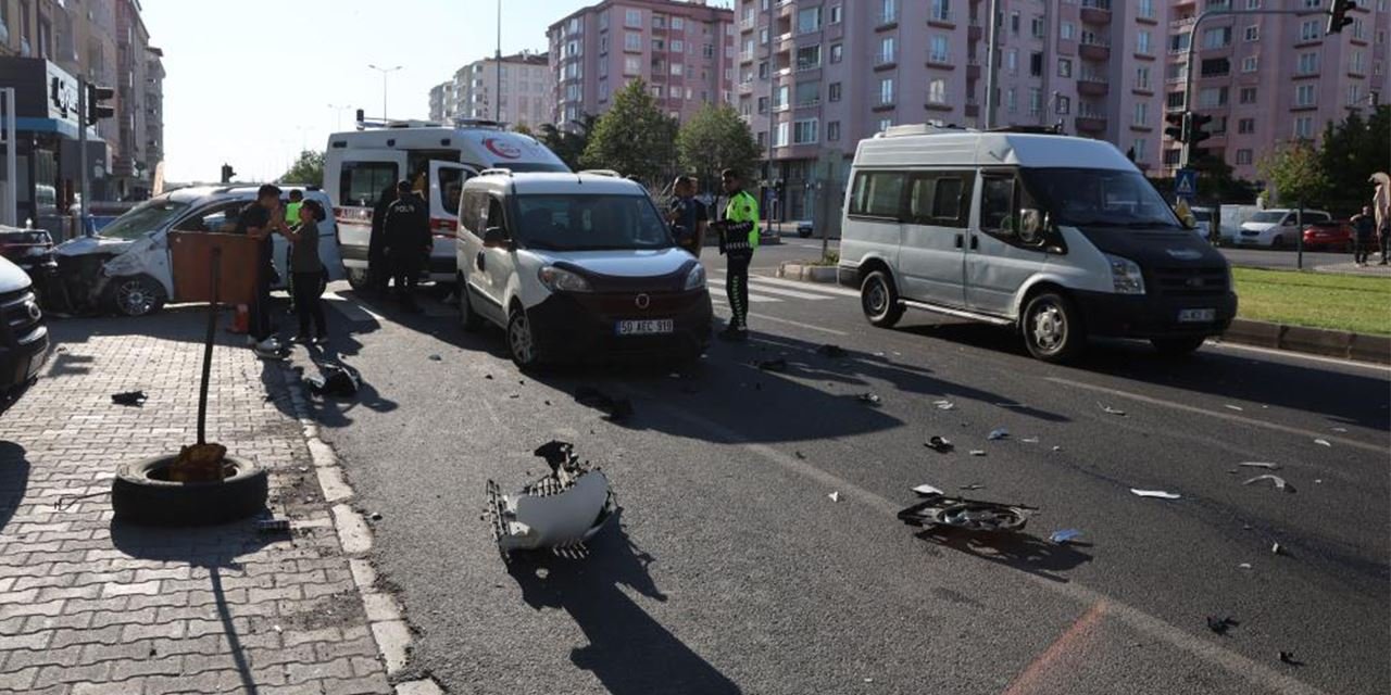 Dikkatsizlik zincirleme kazaya yol açtı