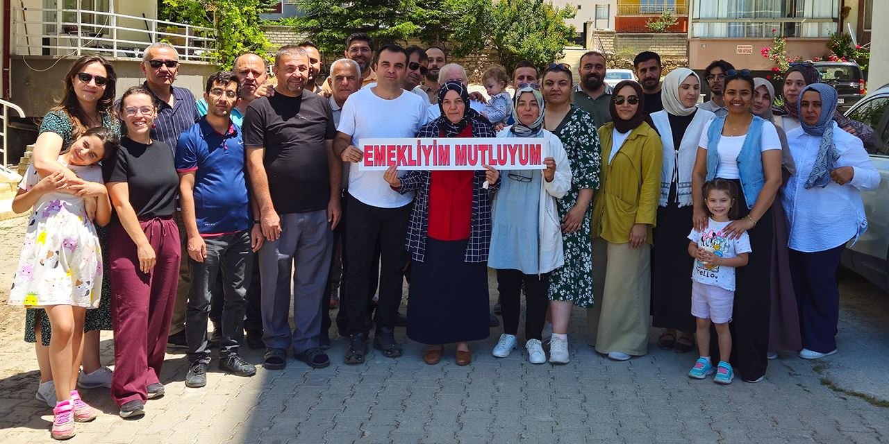 41 yıllık öğretmene konvoylu veda