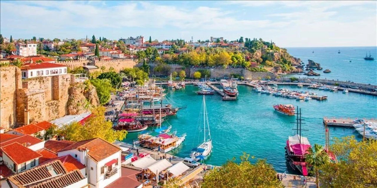 GSB yurtları seyahatsever gençler için kapılarını açıyor
