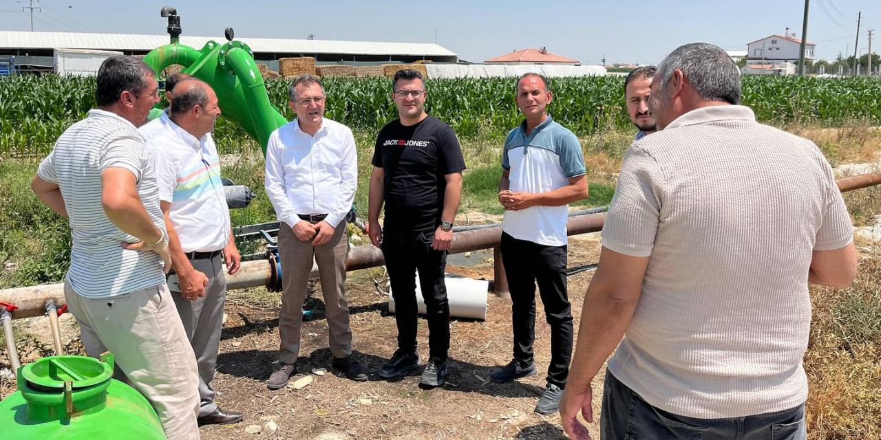 Mahallelerin ihtiyaçlarını yerinde tespit ediyor