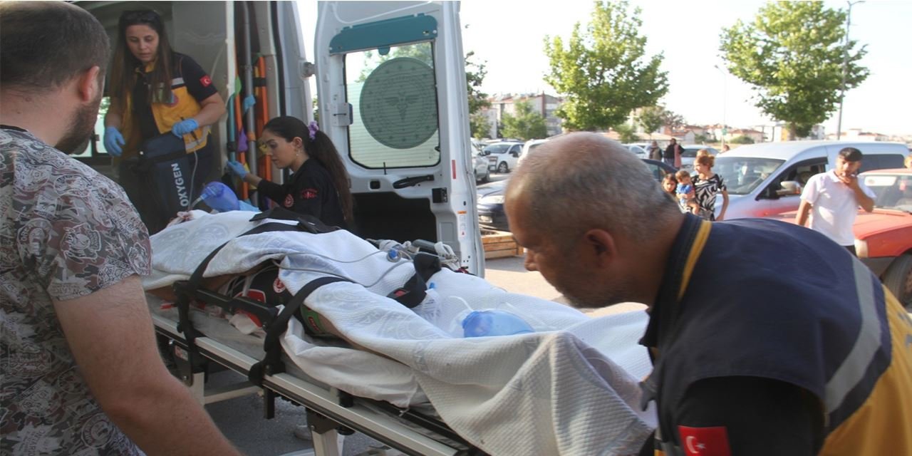 Otomobil bisikletliye çarptı: 44 yaşındaki adam ağır yaralandı