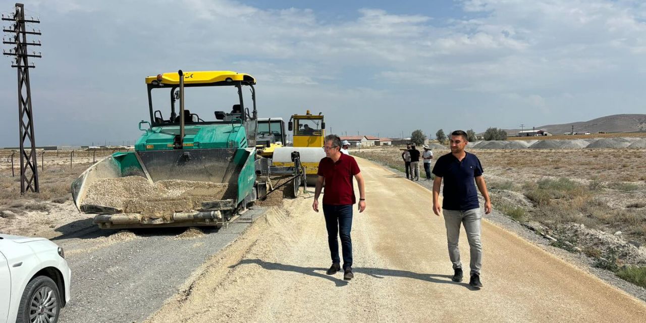 Karapınar'da yol yapımına devam