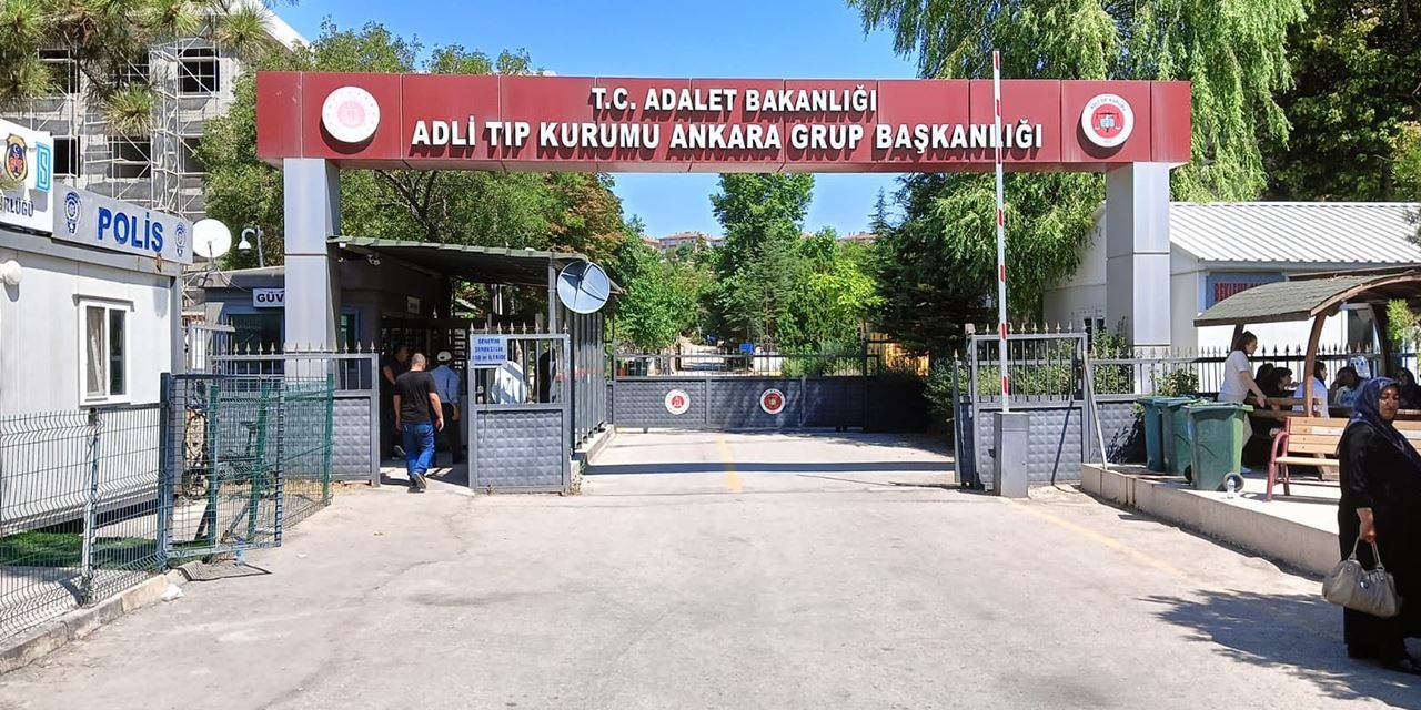 Boşanma aşamasındaki eşini öldürüp intihar etti
