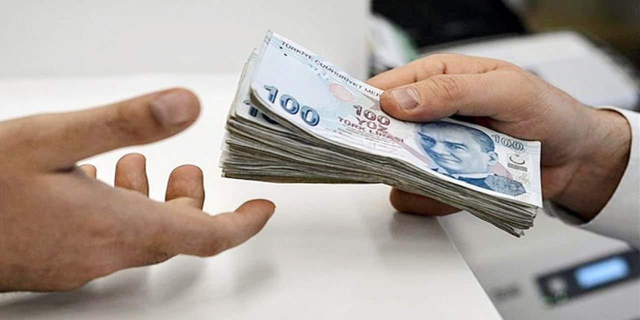 Hükümetten memura 2. teklif: Taban aylığa bin lira zam