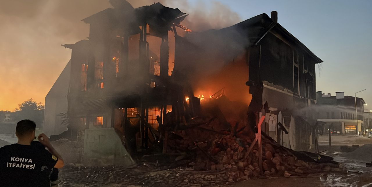 Konya’da metruk binada çıkan yangın korkuttu