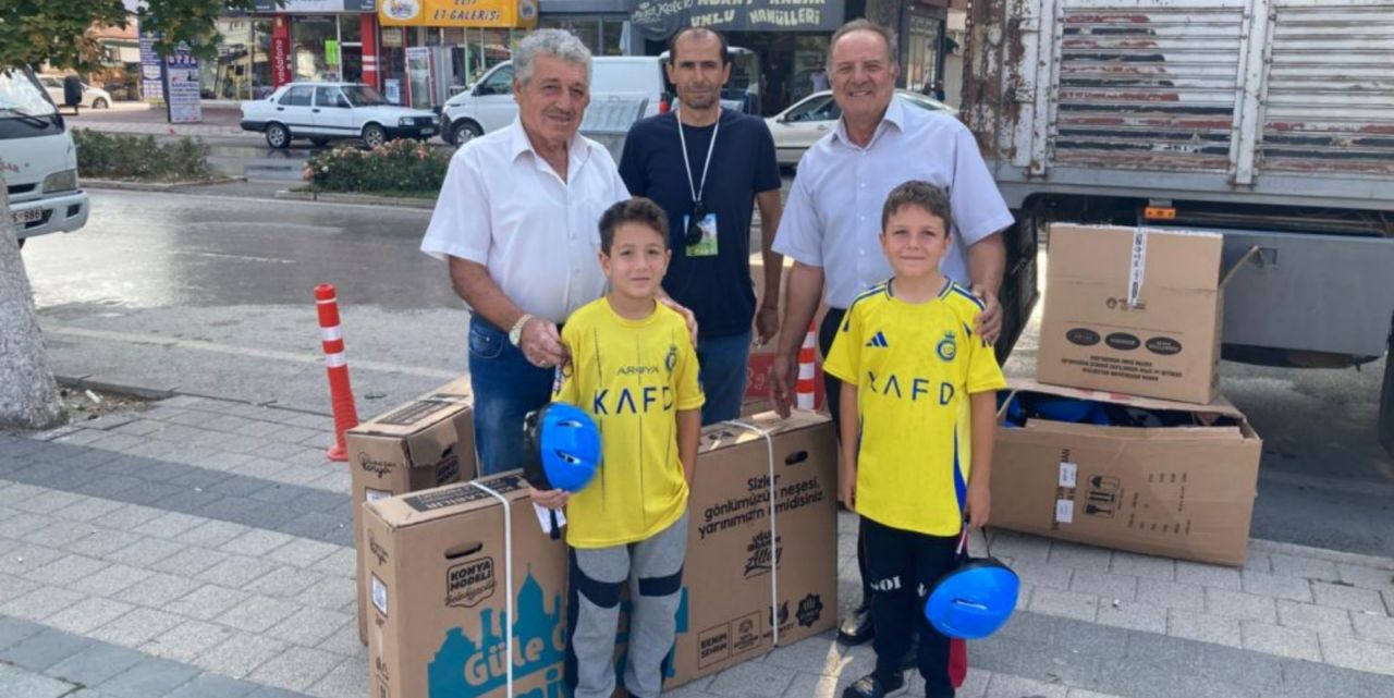 Sarayönü’nde “Güle Oynaya Camiye Gel” projesiyle çocuklar bisikletine kavuştu