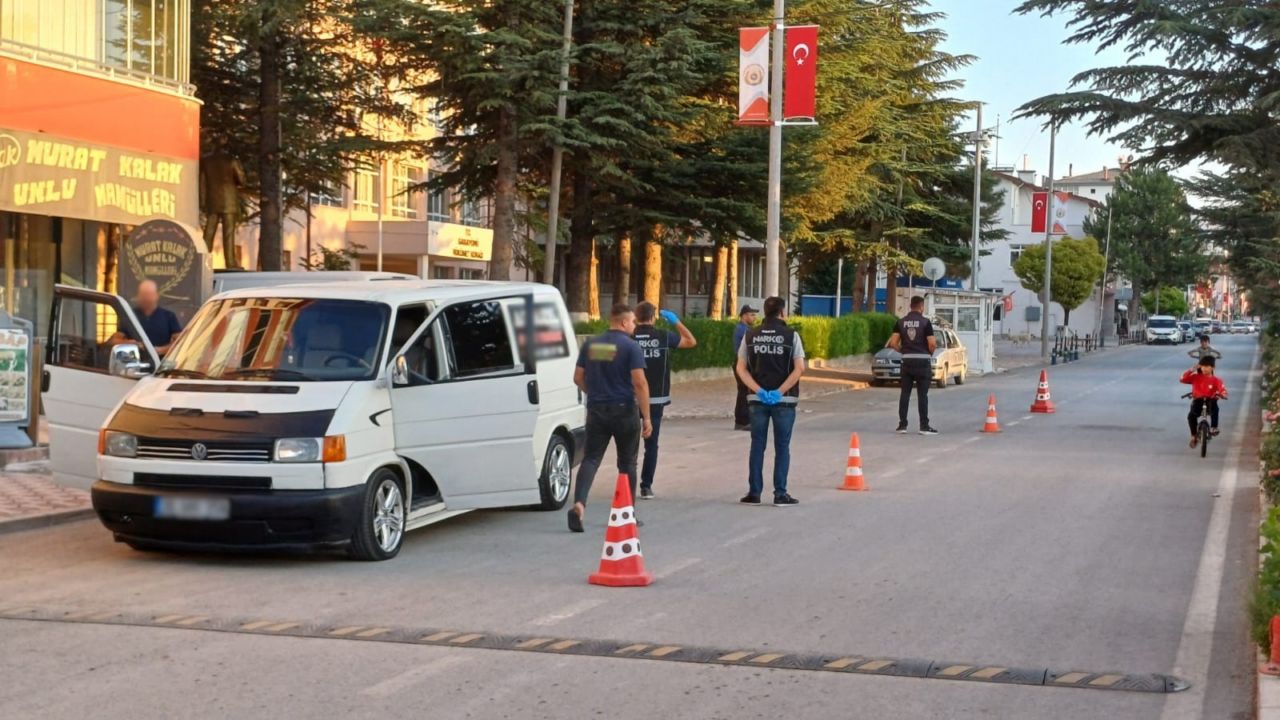 Sarayönü’nde uyuşturucu operasyonu: 9 kişi hakkında işlem yapıldı