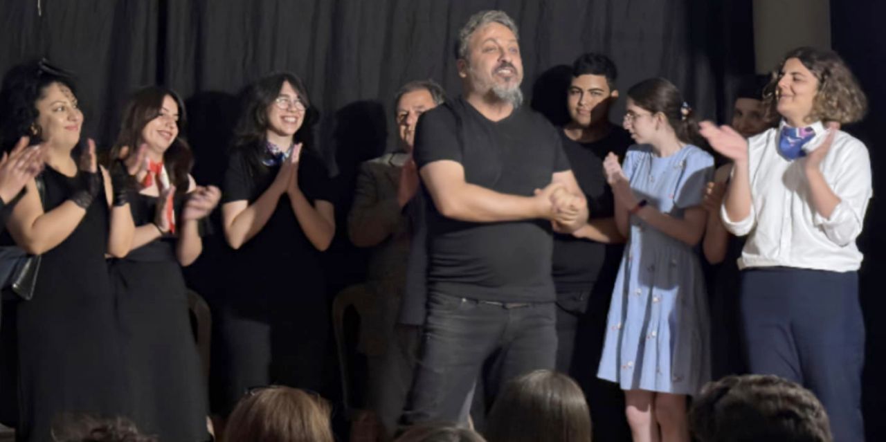 Defne’de tiyatro salonu talebi: “Bir tiyatro istiyoruz”