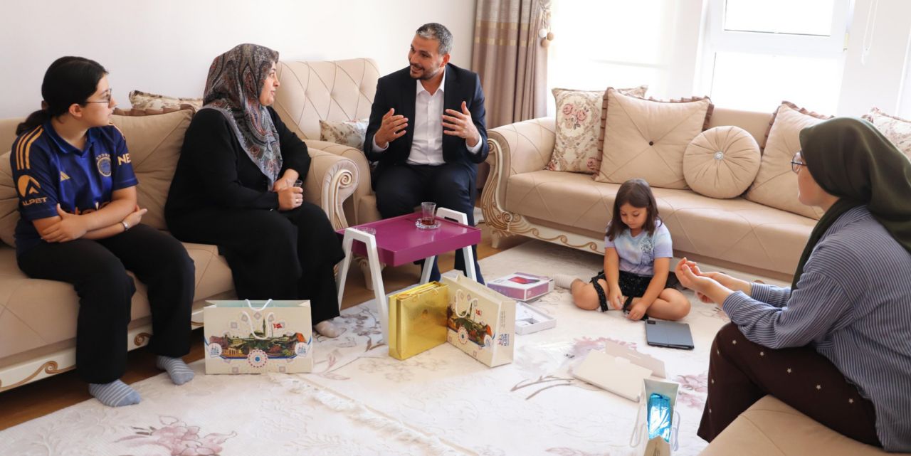 Başkan Apil'den şehit ailesine ziyaret
