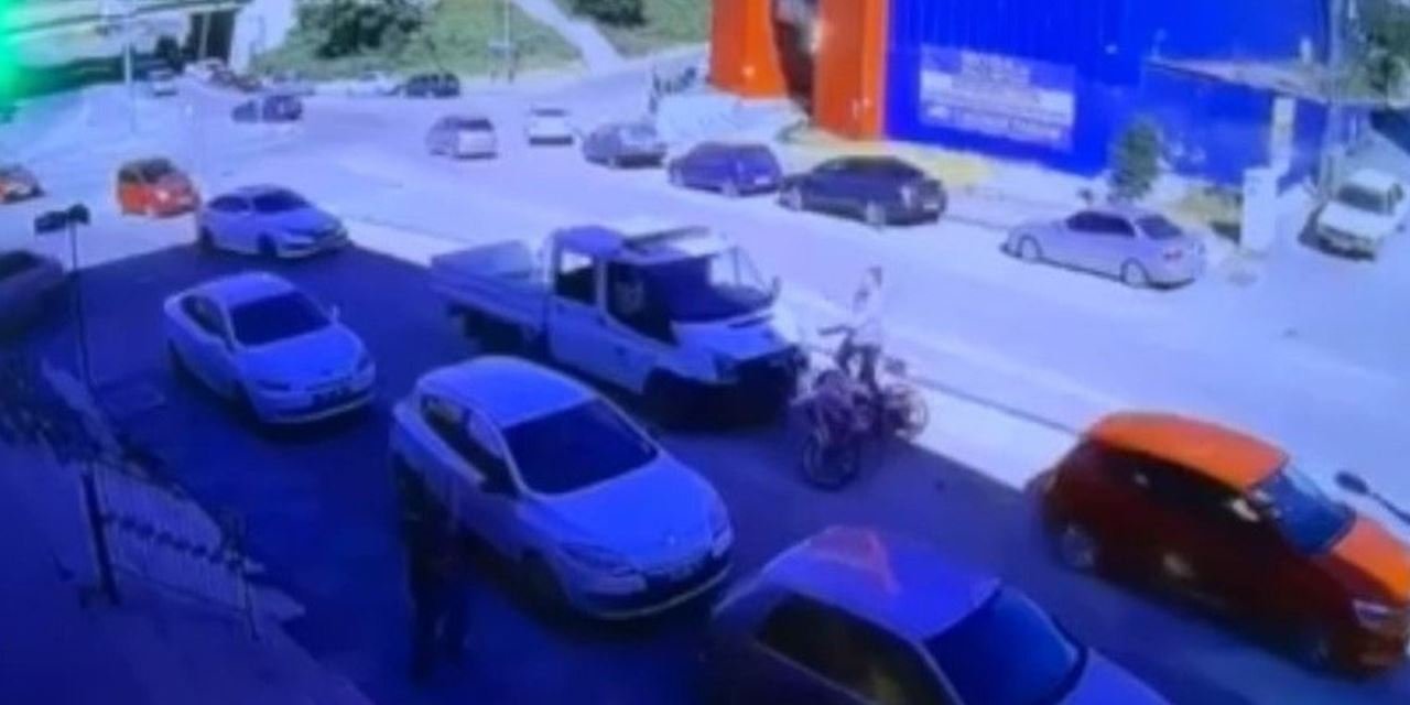 Film sahnesini aratmayan kaza: Sürücü havada savruldu
