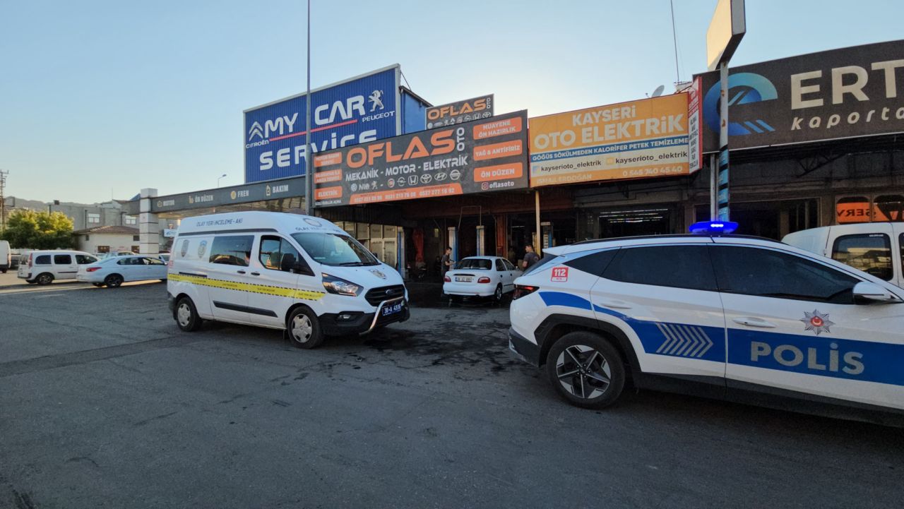 Oto tamircide kalfa çırağını kazara vurdu