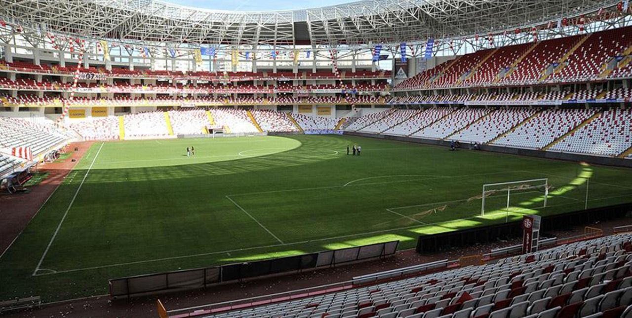 Stadyumun zemin problemi ortadan kaldırıldı