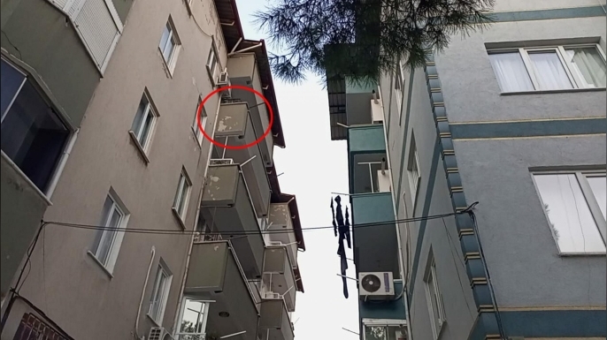 Nazilli’de feci olay; Genç kadın balkon temizlerken 5nci kattan düşerek hayatını kaybetti