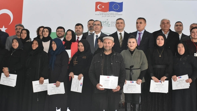 Konya'da tarımsal örgütlere ekipman desteği ve sertifika töreni yapıldı