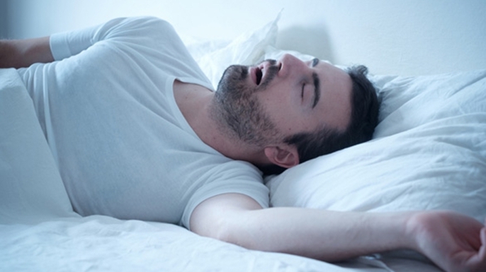 Gece uykuda tekme atmak ciddi bir sorunun işareti olabilir!
