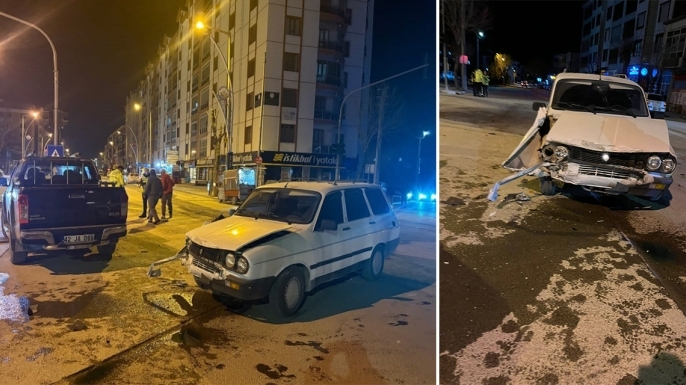 Karapınar'da korkunç kaza: Kavşakta iki araç çarpıştı, yaralılar var