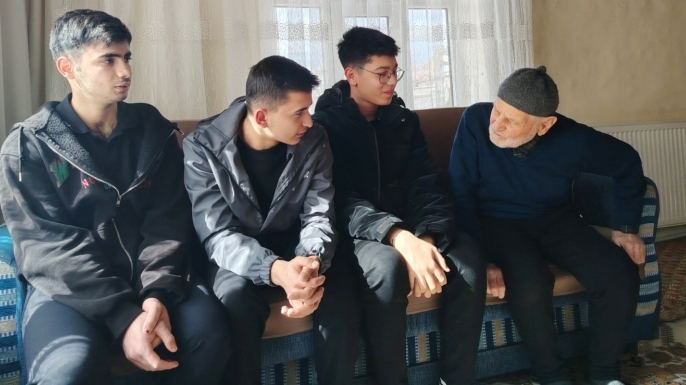 Gençler Ulu Çınarlarla bir araya geldi