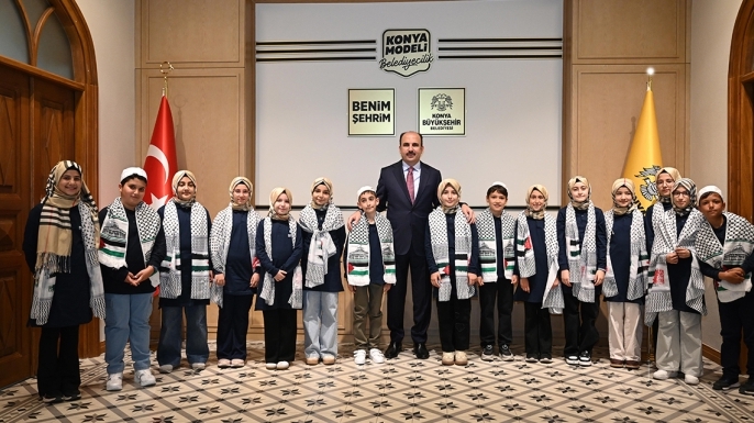 Başkan Altay, hafızlık imam hatip okullarını kazanan öğrencilerle buluştu