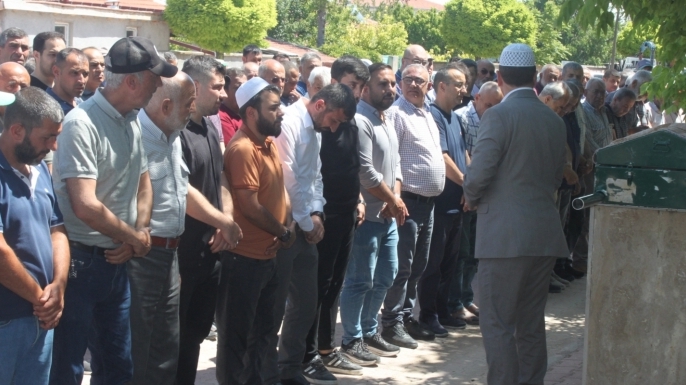 İsmihan Öztürk dualarla son yolculuğuna uğurlandı