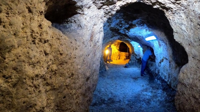Sarayini’nde toprağın altındaki gizli kapı ikinci şehre açılıyor