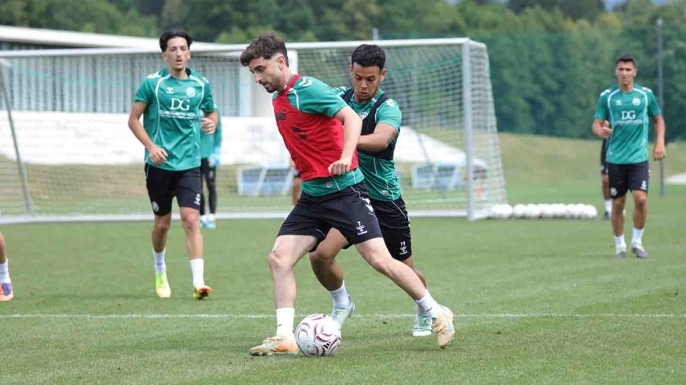 Konyaspor kampta vites artırdı