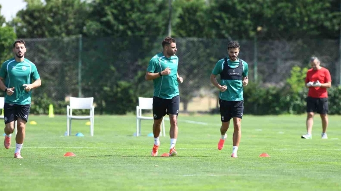 Konyaspor testlerden başarıyla geçti