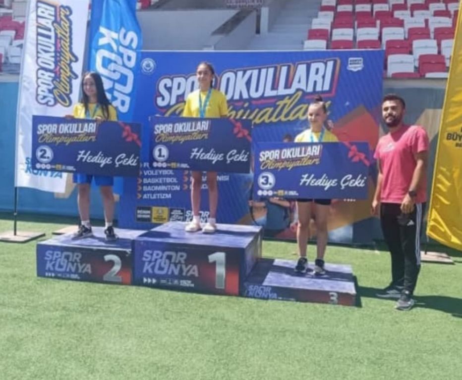 spor-konya-ilceler-arasi-olimpiyatinda-ilgin-ruzgari-esti-2.jpg