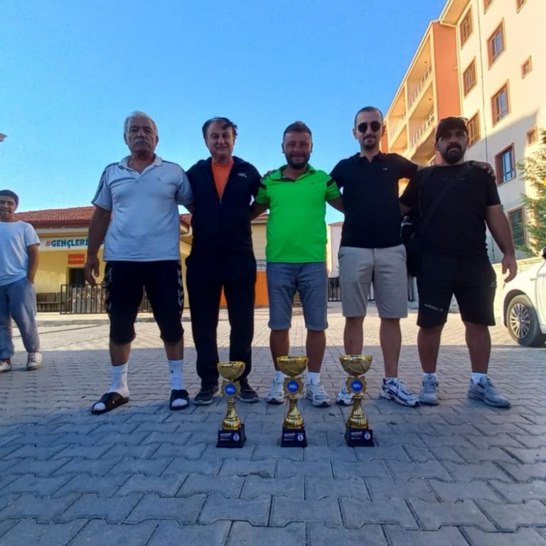 spor-konya-ilceler-arasi-olimpiyatinda-ilgin-ruzgari-esti-3.jpg