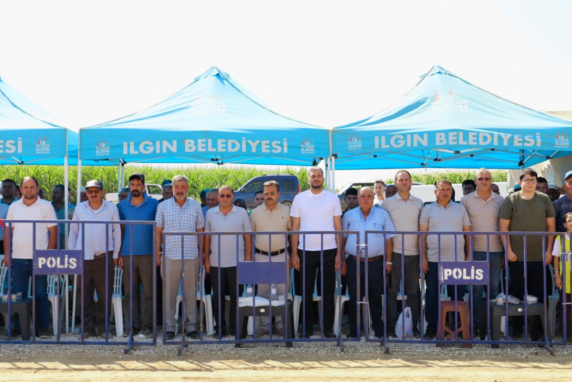 atlar-30-agustos-zafer-bayraminda-kostu-4.jpg