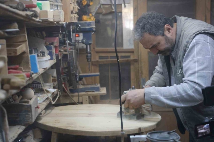 Baba ve oğul, ahşap ustalığını plastiğe karşı yaşatmaya kararlı 6