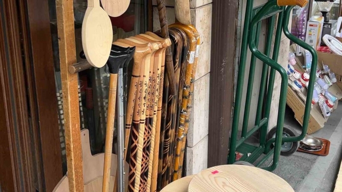 Baba ve oğul, ahşap ustalığını plastiğe karşı yaşatmaya kararlı 9