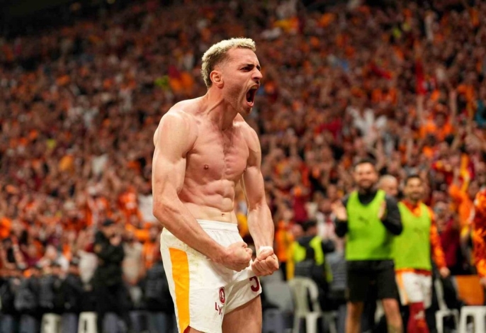 Galatasaray, Fenerbahçe\