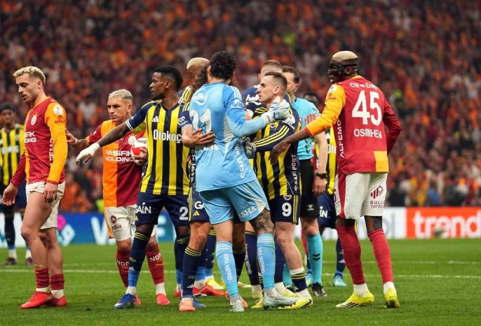 Galatasaray, Fenerbahçe\
