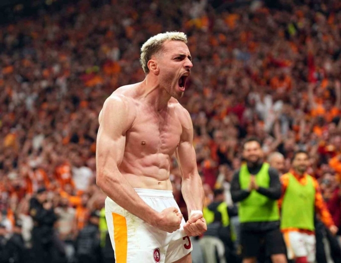 Galatasaray, Fenerbahçe\