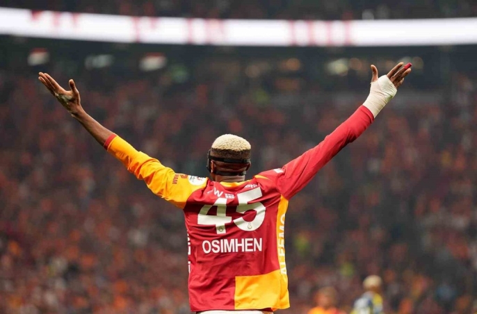 Galatasaray, Fenerbahçe\