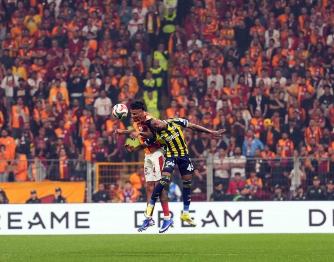 Galatasaray, Fenerbahçe\